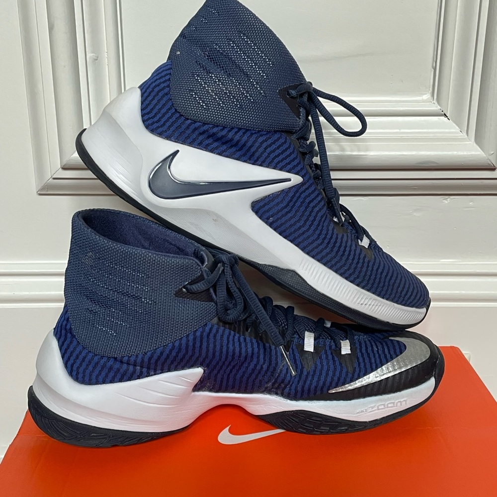 Nike Zoom Clear Out TB Basketball Shoes